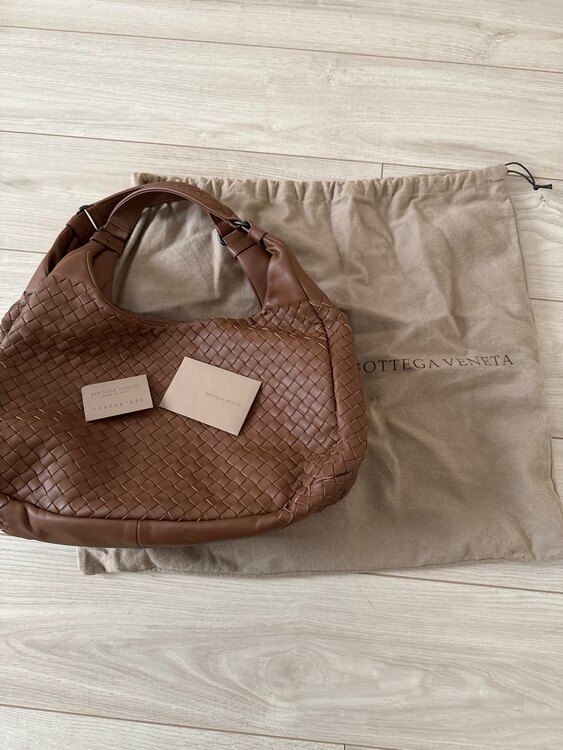 ボッテガ・ヴェネタ  （ブランドバッグ）の商品画像 - 査定依頼日：2025年5月2日 - 最高査定価格：100,000円