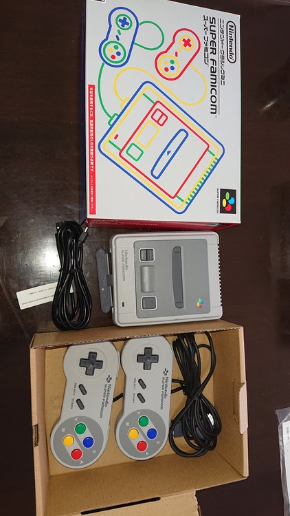 ニンテンドークラシックミニ ダブルパック（ゲーム機本体・ゲームソフト）の商品画像 - 査定依頼日：2020年5月27日 - 最高査定価格：8,000円