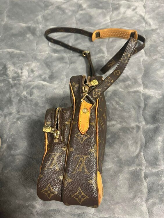 アマゾン M45236 TH0093（ブランドバッグ）の商品画像 - 査定依頼日：2025年5月12日 - 最高査定価格：25,000円