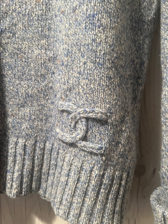 ニット（古着・ファッション）の商品画像 - 査定依頼日：2025年12月21日 - 最高査定価格：13,000円