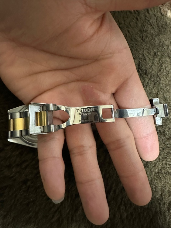 チューダー ブラックベイ 7973（高級時計）の商品画像 - 査定依頼日：2026年2月17日 - 最高査定価格：600,000円