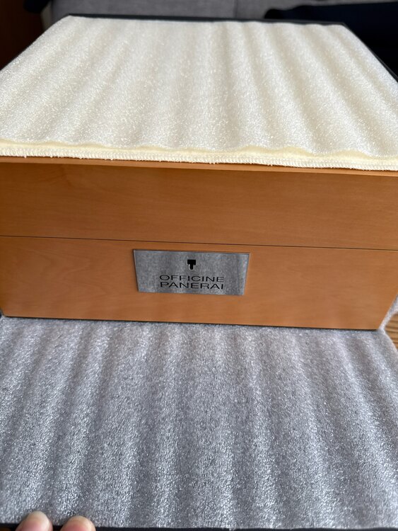 ラジオミール1940 47ミリ（高級時計）の商品画像 - 査定依頼日：2025年5月29日 - 最高査定価格：700,000円