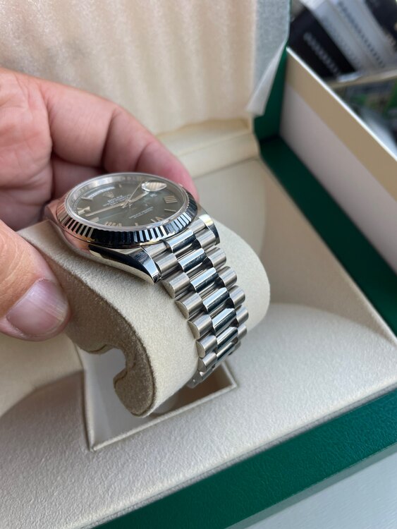 ロレックス デイデイト 22823（高級時計）の商品画像 - 査定依頼日：2025年4月16日 - 最高査定価格：6,300,000円