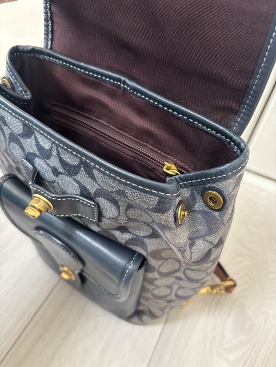 コーチバッグ（ブランドバッグ）の商品画像 - 査定依頼日：2025年9月7日 - 最高査定価格：4,000円