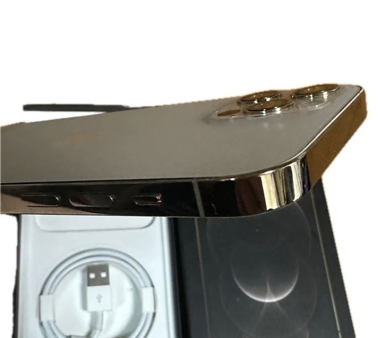 ３５６６９０１１２１３３０７７（スマホ）の商品画像 - 査定依頼日：2026年4月17日 - 最高査定価格：40,000円