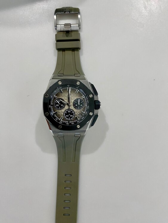 オーデマピゲ ロイヤルオークオフショア 26420SO.OO.A600CA.0（高級時計）の商品画像 - 査定依頼日：2025年4月13日 - 最高査定価格：4,800,000円