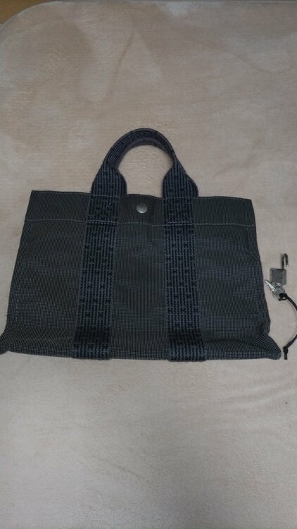 エルメス フールトゥ （ブランドバッグ）の商品画像 - 査定依頼日：2026年3月19日 - 最高査定価格：8,000円