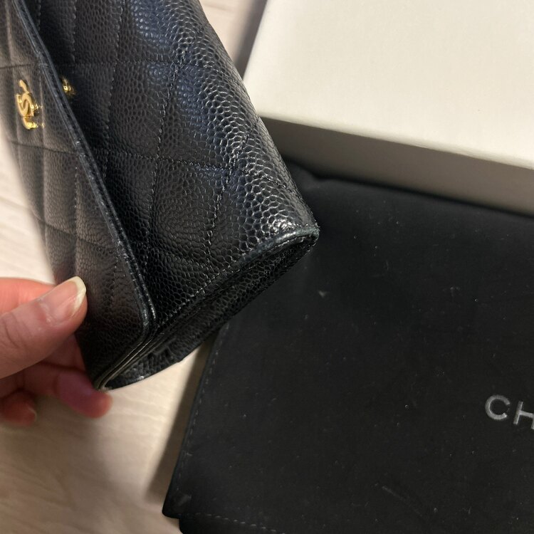 キャビアスキンマトラッセ（ブランド財布・小物）の商品画像 - 査定依頼日：2025年2月4日 - 最高査定価格：30,000円