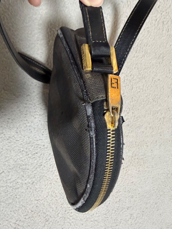 ショルダーバック（ブランドバッグ）の商品画像 - 査定依頼日：2026年2月22日 - 最高査定価格：20,000円