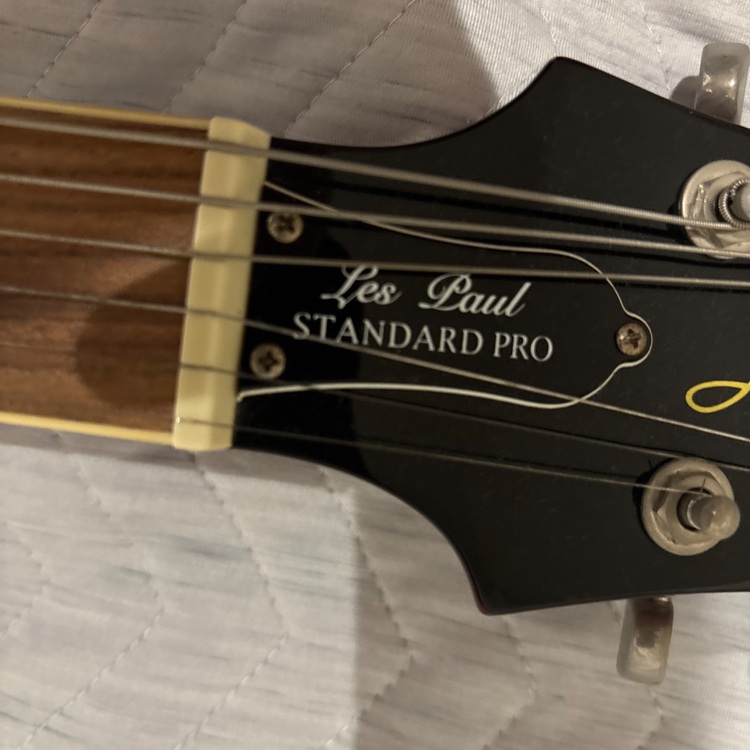 Les Paul standard pro （ピアノ・楽器・PA機材）の商品画像 - 査定依頼日：2025年9月16日 - 最高査定価格：15,000円