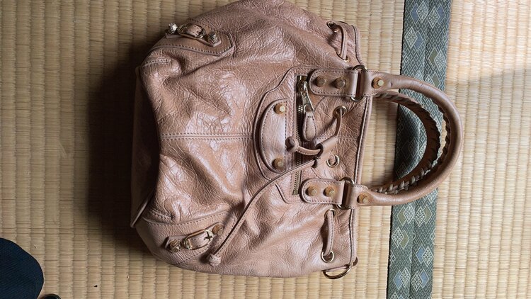 バレンシアガ  （ブランドバッグ）の商品画像 - 査定依頼日：2025年4月19日 - 最高査定価格：60,000円