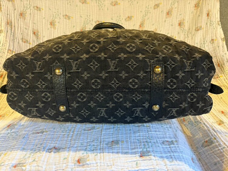 ネオカビィMM（ブランドバッグ）の商品画像 - 査定依頼日：2026年3月15日 - 最高査定価格：190,000円