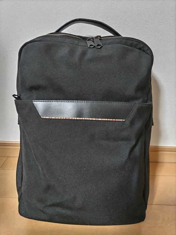 ビジネスリュック（古着・ファッション）の商品画像 - 査定依頼日：2025年8月4日 - 最高査定価格：3,000円