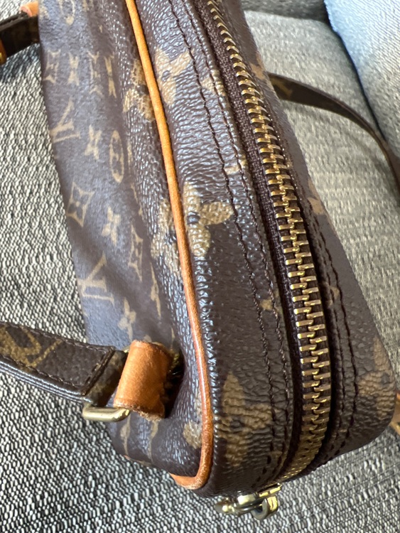  モノグラム ポシェット マルリー バンドリエール ショルダーバッグ（ブランドバッグ）の商品画像 - 査定依頼日：2025年11月24日 - 最高査定価格：30,000円