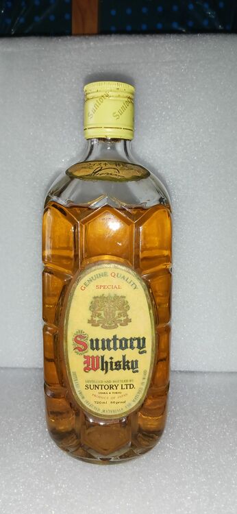サントリー角瓶（お酒）の商品画像 - 査定依頼日：2025年11月6日 - 最高査定価格：1,000円
