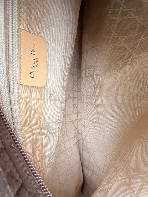 だいぶ、昔のクリスチャンディオールのカバン（ブランドバッグ）の商品画像 - 査定依頼日：2025年4月25日 - 最高査定価格：20,000円