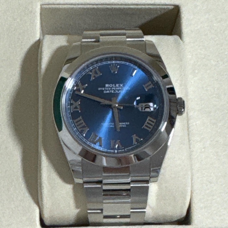 ロレックス デイトジャスト41mm  126300 アズーロブルー（高級時計）の商品画像 - 査定依頼日：2025年6月20日 - 最高査定価格：1,380,000円