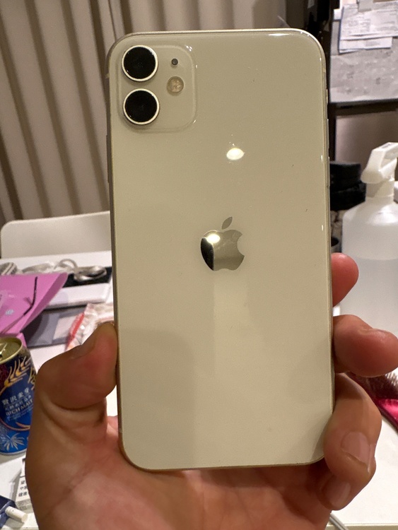 iPhone iPhone11 128GB Softbank（スマホ）の商品画像 - 査定依頼日：2026年9月5日 - 最高査定価格：13,000円