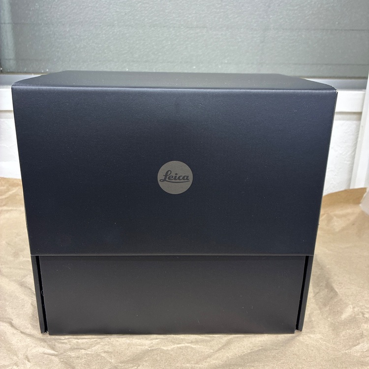 leica Q2 daniel craig✖️greg williams（カメラ）の商品画像 - 査定依頼日：2025年10月30日 - 最高査定価格：600,000円