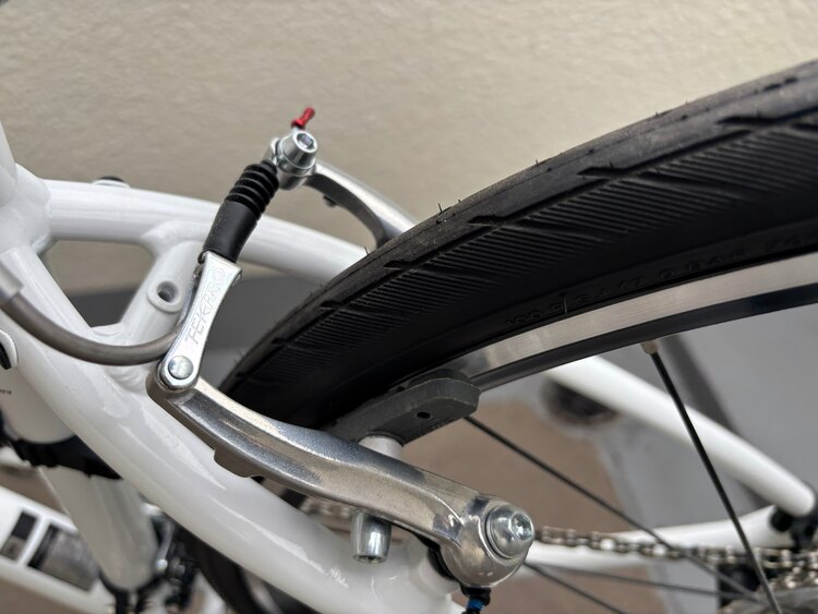 ジャイアント　エスケープＲ３（自転車）の商品画像 - 査定依頼日：2025年3月24日 - 最高査定価格：14,000円