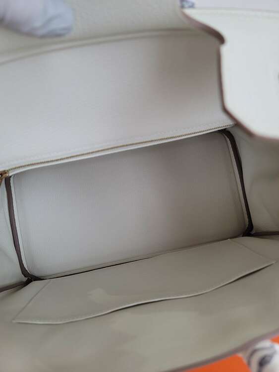 バーキン30（ブランドバッグ）の商品画像 - 査定依頼日：2025年5月4日 - 最高査定価格：2,400,000円