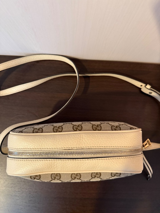 GUCCI GGスプリームキャンバス ショルダーバッグ（アイボリー）（ブランドバッグ）の商品画像 - 査定依頼日：2025年10月7日 - 最高査定価格：75,000円