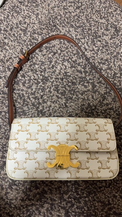 セリーヌ  （ブランドバッグ）の商品画像 - 査定依頼日：2025年4月29日 - 最高査定価格：180,000円