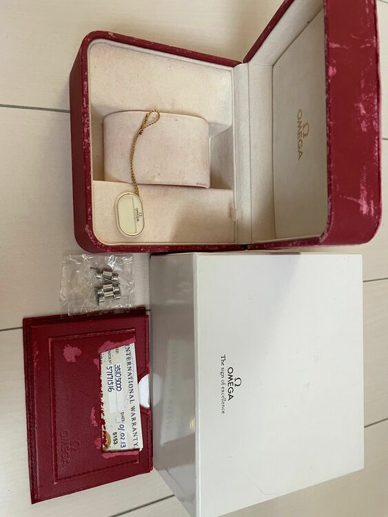 オメガスピードマスターオートマチック（高級時計）の商品画像 - 査定依頼日：2025年9月10日 - 最高査定価格：420,000円