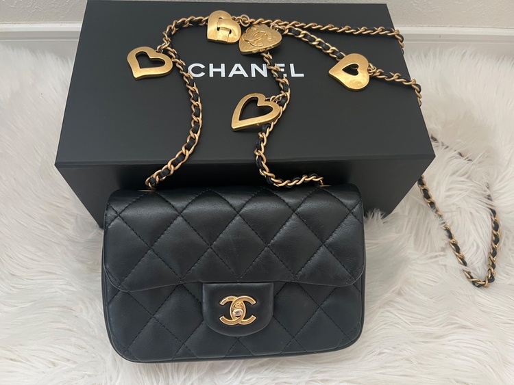 シャネルマトラッセミニフラップバッグ ハートチェーン（ブランドバッグ）の商品画像 - 査定依頼日：2026年2月12日 - 最高査定価格：460,000円