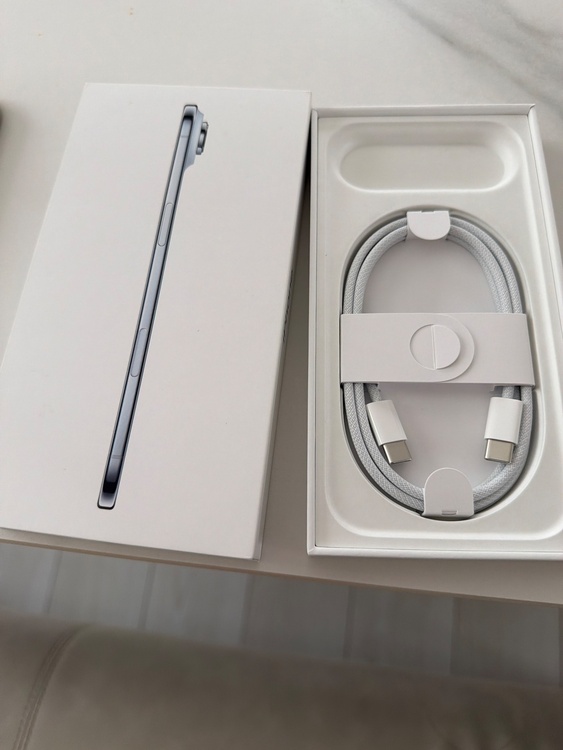 iPhone iPhone Air 256GB docomo（スマホ）の商品画像 - 査定依頼日：2026年6月4日 - 最高査定価格：95,000円