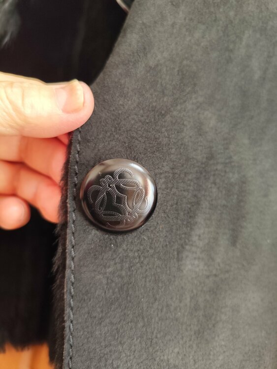 ムートンケープ（古着・ファッション）の商品画像 - 査定依頼日：2026年1月24日 - 最高査定価格：20,000円