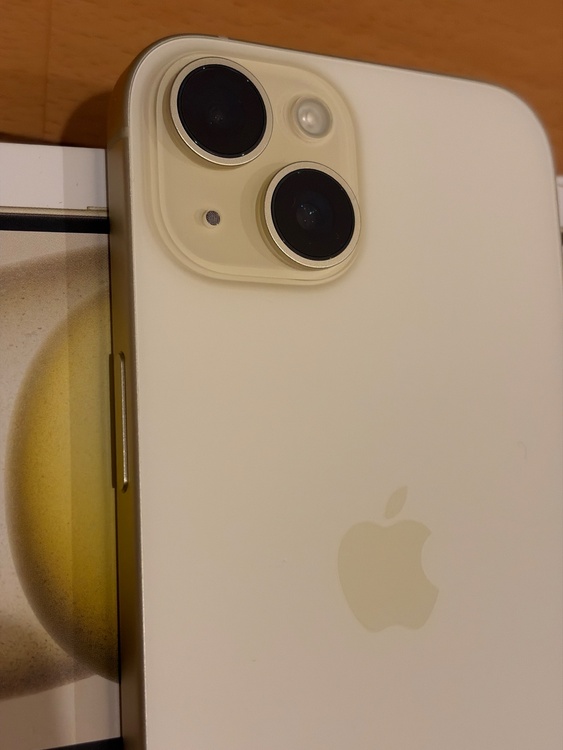 iPhone15 ・128GB ・製造番号（３５６５９６７２６０２０８７５） 　　　　　 ・バッテリー（86％）（スマホ）の商品画像 - 査定依頼日：2026年10月4日 - 最高査定価格：66,000円