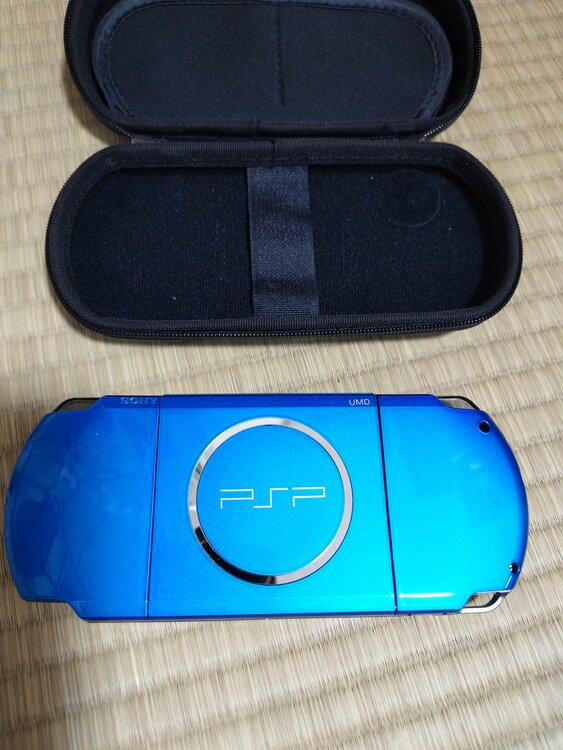 SONY PSP ブルー（ゲーム機本体・ゲームソフト）の商品画像 - 査定依頼日：2026年3月8日 - 最高査定価格：2,500円