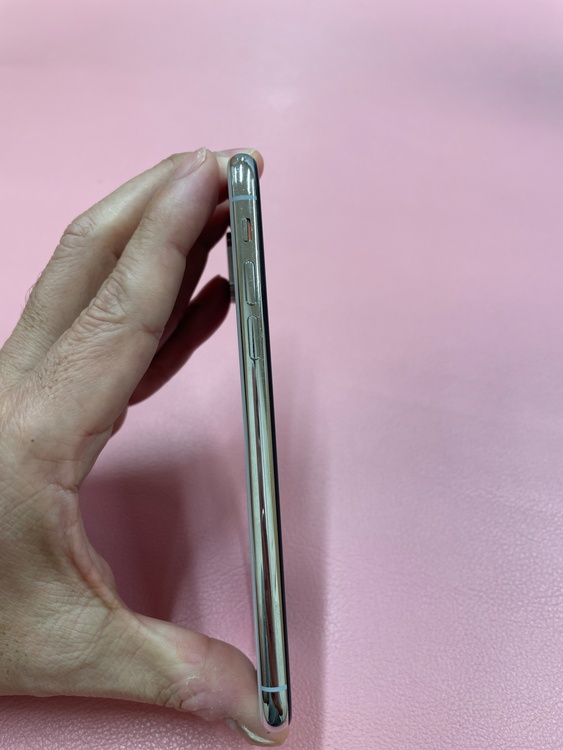 iPhoneX 256GB SIMフリー（スマホ）の商品画像 - 査定依頼日：2026年1月14日 - 最高査定価格：14,000円