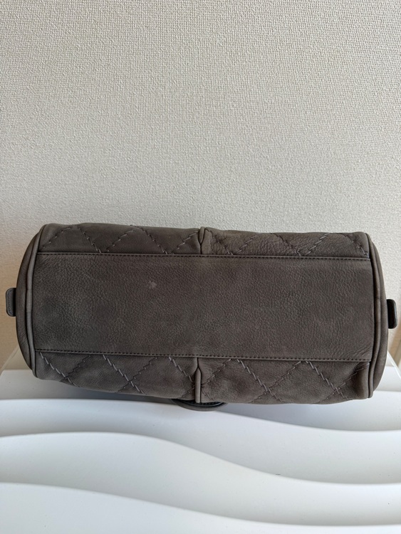 キルティングショルダーバッグ（ブランドバッグ）の商品画像 - 査定依頼日：2025年7月29日 - 最高査定価格：200,000円