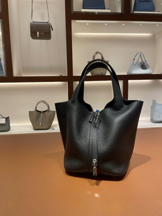 ピコタンロック22ノワール（ブランドバッグ）の商品画像 - 査定依頼日：2025年4月2日 - 最高査定価格：600,000円