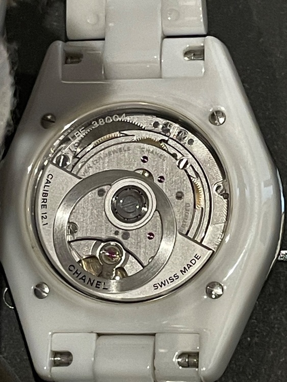 シャネル J12 H6186（高級時計）の商品画像 - 査定依頼日：2025年6月9日 - 最高査定価格：530,000円