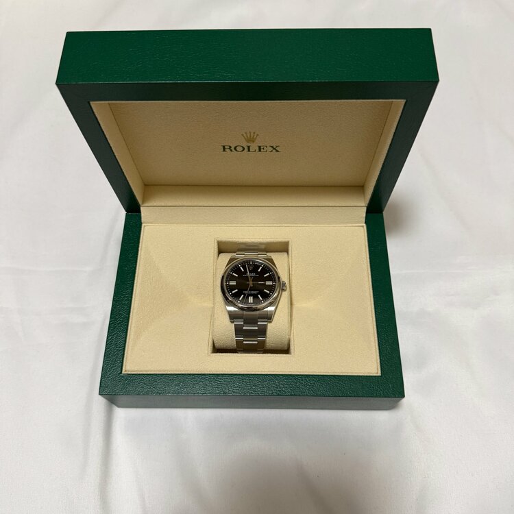 オイスターパーペチュアル41mmブラック（高級時計）の商品画像 - 査定依頼日：2026年1月11日 - 最高査定価格：1,250,000円