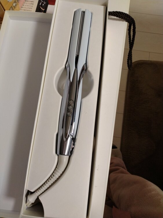 リファストレートアイロン、リファカールアイロン（コスメ・美容・健康器具）の商品画像 - 査定依頼日：2026年3月24日 - 最高査定価格：13,000円