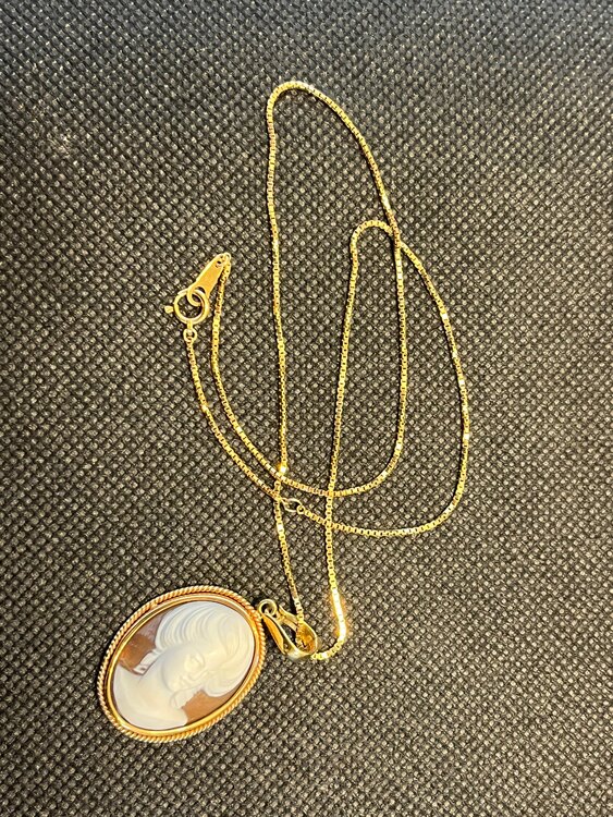 カメオネックレス　K18刻印（金・貴金属）の商品画像 - 査定依頼日：2025年5月6日 - 最高査定価格：60,000円