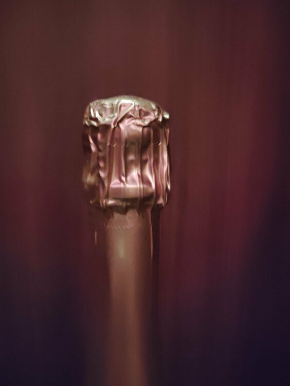 クリュッグ（お酒）の商品画像 - 査定依頼日：2026年3月11日 - 最高査定価格：34,000円