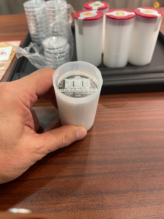 ウイーンフィル銀貨（金・貴金属）の商品画像 - 査定依頼日：2025年2月22日 - 最高査定価格：300,000円