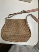 フェンディ  （ブランドバッグ）の商品画像 - 査定依頼日：2025年5月18日 - 最高査定価格：20,000円