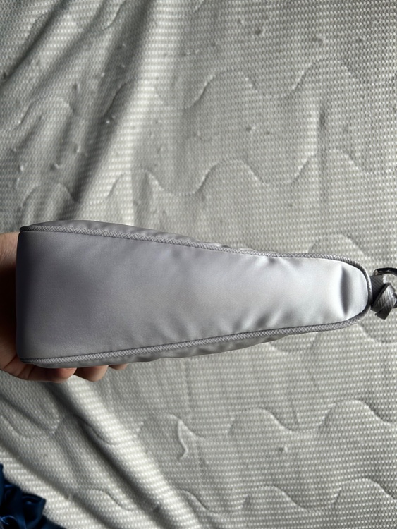 プラダ  （ブランドバッグ）の商品画像 - 査定依頼日：2026年1月6日 - 最高査定価格：130,000円