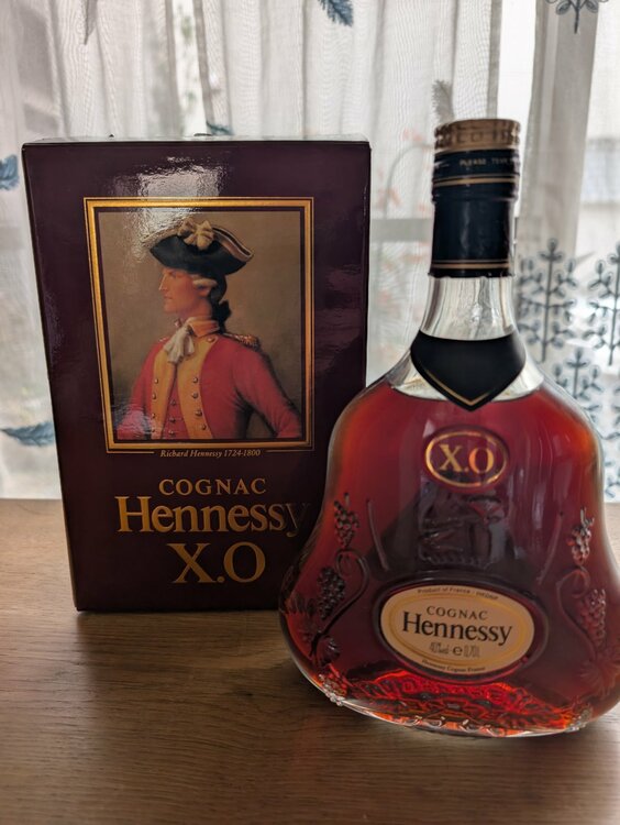 ヘネシーXO 700ml（お酒）の商品画像 - 査定依頼日：2026年2月1日 - 最高査定価格：19,000円
