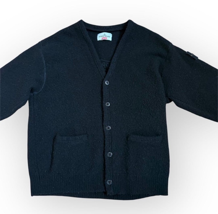 Supreme / Stone Island Boucle Cardigan （古着・ファッション）の商品画像 - 査定依頼日：2026年2月6日 - 最高査定価格：30,000円