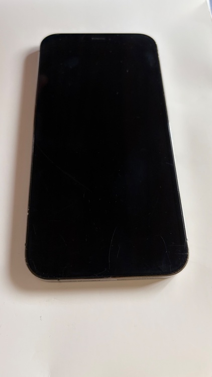 iPhone iPhone 12 Pro 128GB au（スマホ）の商品画像 - 査定依頼日：2026年9月7日 - 最高査定価格：27,000円