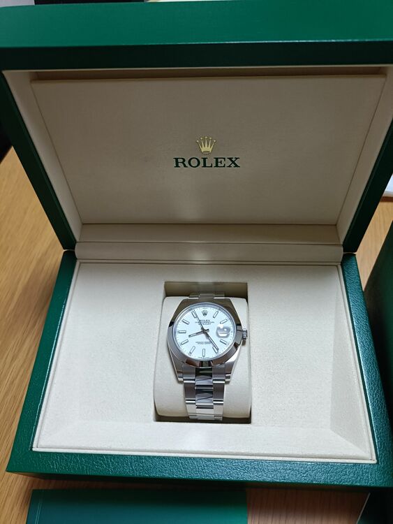 ロレックス デイトジャスト 126300（高級時計）の商品画像 - 査定依頼日：2025年11月18日 - 最高査定価格：1,500,000円