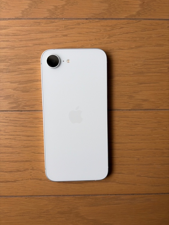iPhone iPhone 17e 256GB au（スマホ）の商品画像 - 査定依頼日：2026年7月29日 - 最高査定価格：80,000円