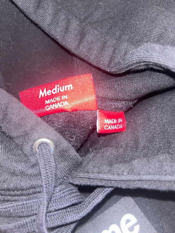Supreme Seoul Box Logo Hooded Sweatshirt（古着・ファッション）の商品画像 - 査定依頼日：2026年8月3日 - 最高査定価格：100,000円